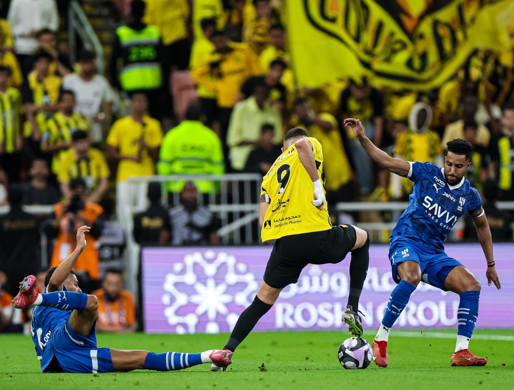 الهلال والاتحاد في سباق محتدم لتعزيز صفوفهما بنجم منتخب الأرجنتين