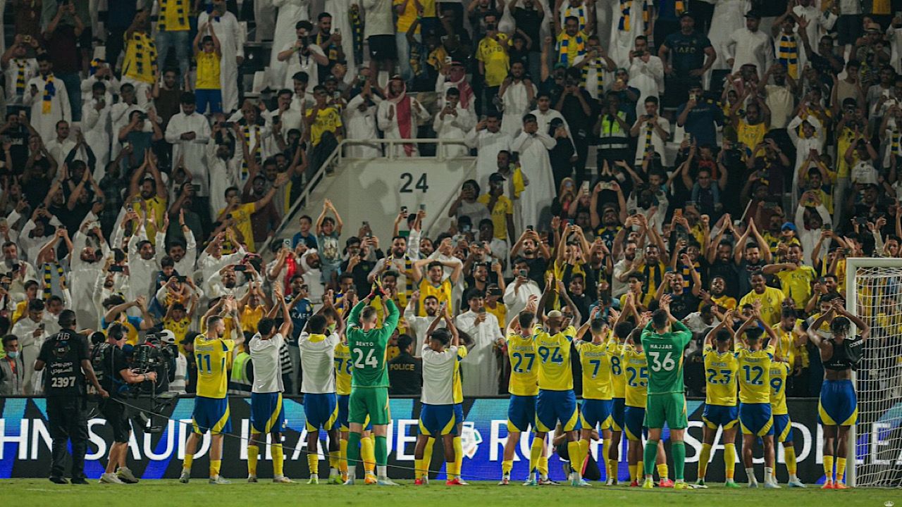 النصر يعود إلى الملاعب استعدادًا لمواجهة الهلال القوية.