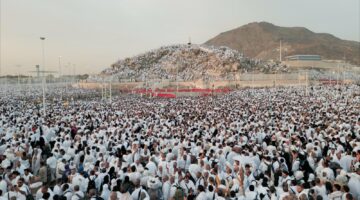 تنبيه إلى ضيوف الرحمن بشأن ضربات الشمس أثناء الحج