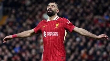 شاهد.. أفضل لحظات محمد صلاح بعد تتويجه بجائزة أفضل لاعب بالدوري الإنجليزي –  سبق 24