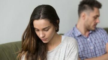 5 علامات بتقول إنك مش جاد في علاقتك العاطفية.. فكر كويس  –  سبق 24