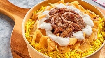 طريقة عمل فتة شاورما الدجاج بالأرز الأصفر –  سبق 24