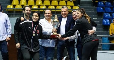 احتفالات الأهلى بلقب كأس مصر لسيدات كرة اليد.. صور – سبق 24