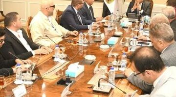 وزير الإسكان يلتقي مسئولي “منصة مصر العقارية” لاستعراض أوجه التعاون بالتحول الرقمي –  سبق 24