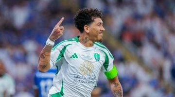الهلال ضد الأهلى.. فيرمينو يسجل هدف مبكر فى قمة دورى أبطال أسيا –  سبق 24