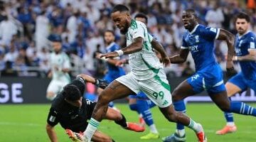 الهلال ضد الأهلى.. كبير جدة يتقدم على الزعيم 2-1 فى الشوط الأول “فيديو” –  سبق 24