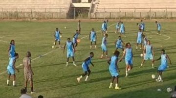 أمم أفريقيا للشباب.. منتخب أفريقيا الوسطى يؤدى مرانه الأول بالسويس –  سبق 24