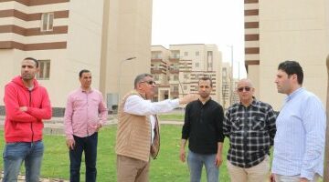 وزير الإسكان يتابع المشروعات السكنية والمرافق والطرق بمدينة السادات –  سبق 24