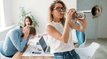 بلاش صوت عالى النهارده.. تعرف على اليوم العالمي للتوعية بالضوضاء وهدفه –  سبق 24