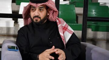 رئيس الأهلي يفاجئ الجماهير قبل مباراة الهلال في نخبة أسيا