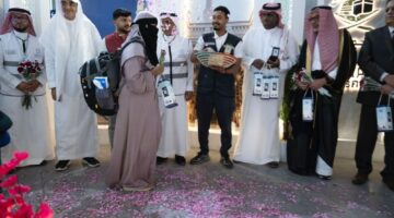 المدينة المنورة تستقبل أولى رحلات الحج من الهند وسط أجواء ترحيبية