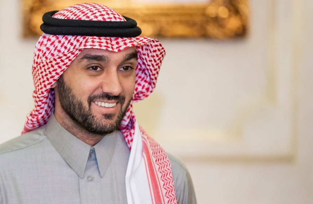 وزير الرياضة يوجه بتقديم مكافآت مالية للأندية السعودية في دوري أبطال آسيا للنخبة – عاجل