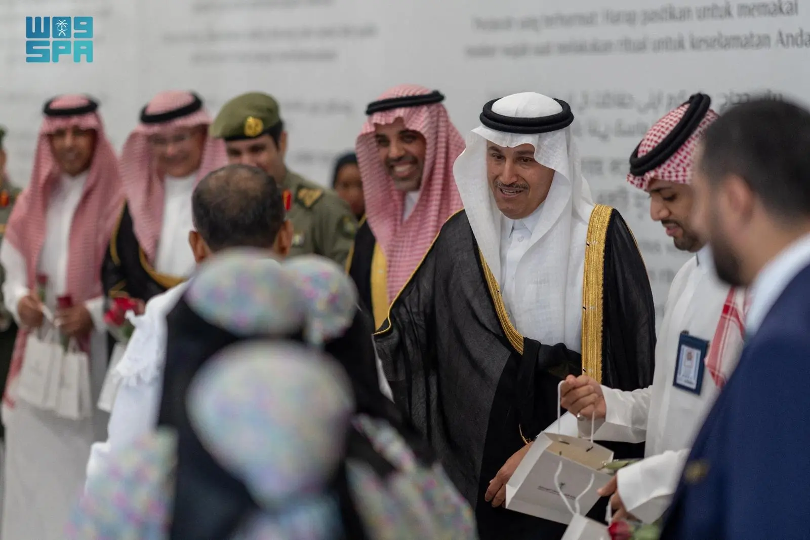 الجاسر يستقبل أول رحلة لحجاج موسم 1446هـ في مطار الملك عبدالعزيز