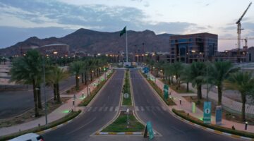 جامعة طيبة: استمرار التسجيل في برامج الدراسات العليا لغير السعوديين
