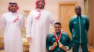ولي العهد يستقبل لاعب المنتخب السعودي لألعاب القوى البارالمبية عبدالرحمن القرشي