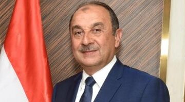 وزير قطاع الأعمال العام يهنئ العاملين بالمصانع والشركات التابعة للوزارة بمناسبة عيد العمال –  سبق 24