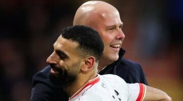 سلوت: لدى آمال كبيرة لفوز محمد صلاح بالكرة الذهبية –  سبق 24