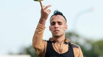 ناصر منسى وشلبى يقودان هجوم الزمالك أمام المصرى بالدورى –  سبق 24