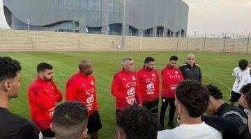‎تفاصيل جلسة أسامة نبيه مع لاعبي منتخب الشباب لتصحيح الأخطاء قبل لقاء تنزانيا –  سبق 24
