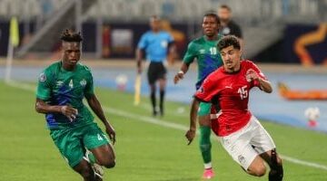 سيراليون يسجل هدفين فى دقيقتين بمرمى منتخب الشباب بأمم أفريقيا والنتيجة 2-1 –  سبق 24