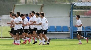 منتخب الشباب يستعد للقاء زامبيا.. وأبو حسين يحفز اللاعبين –  سبق 24