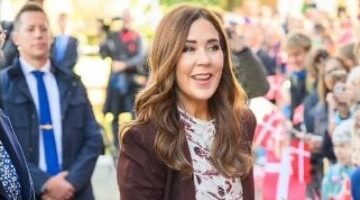 رغم أنها في الخمسينيات من عمرها.. ما هو سر حفاظ الملكة ماري على شبابها؟ –  سبق 24