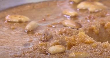 طريقة عمل البسبوسة المكرملة بخطوات بسيطة.. تنفع للعزومات المختلفة –  سبق 24