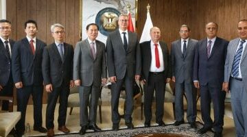 وزير البترول: مؤسسة كورية تبحث فرص الاستثمار بالقطاع فى مصر –  سبق 24