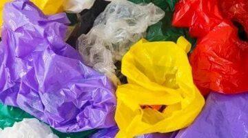 6 طرق لإعادة استخدام أكياس التسوق البلاستيكية.. حافظ على البيئة –  سبق 24