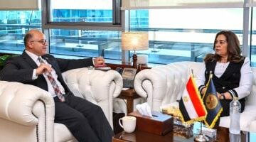 اجتماع تنسيقي لبحث الاستفادة من الخدمات المالية غير المصرفية في المحافظات –  سبق 24