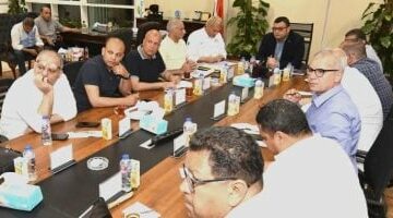 وزير الإسكان يتابع سير العمل بمنظومة مياه الشرب والصرف بمطروح استعدادا للصيف –  سبق 24