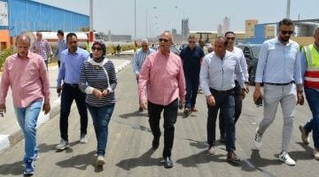 مسئولو “وزارة الإسكان” يتفقدون مشروعات مدينة السويس الجديدة –  سبق 24