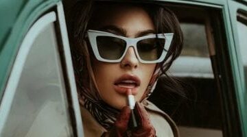 محتارة ومش عارفة تختارى.. اعرفى لون أحمر الشفاه المناسب لبشرتك  –  سبق 24
