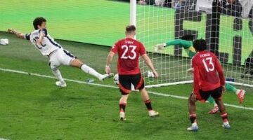 توتنهام ضد مان يونايتد.. السبيرز يتفوق بهدف فى الشوط الأول بنهائي يوروباليج –  سبق 24