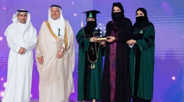طالبتان تفوزان بجائزة أفضل ملصق علمي لإبراز مهرجانات الأفلام السعودية