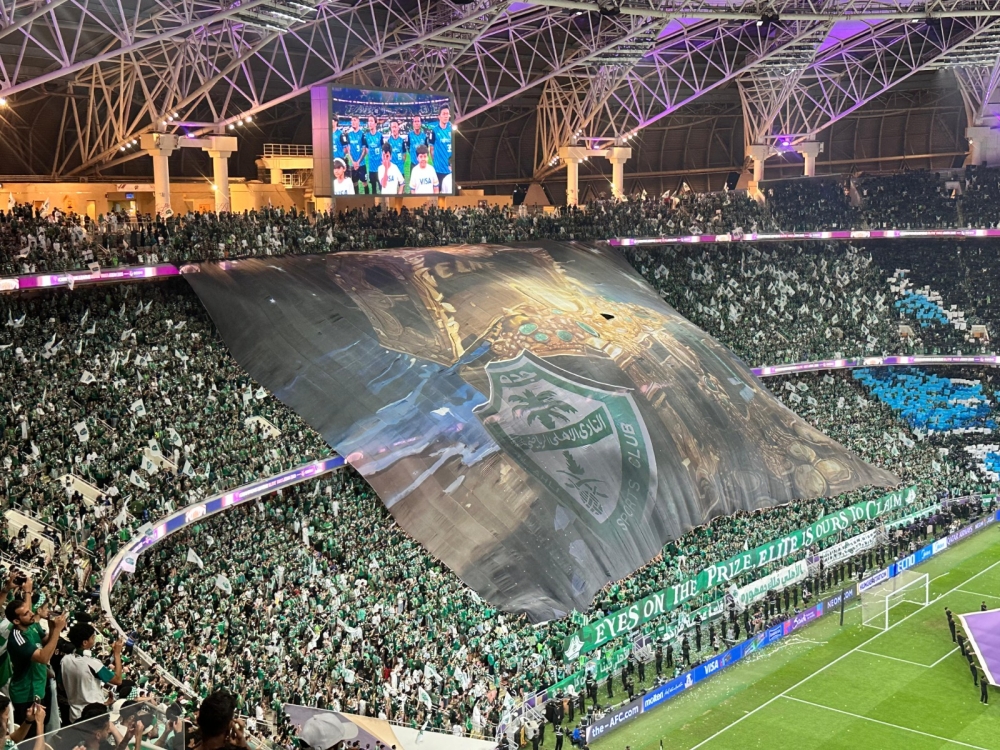 بحضور قياسي ومؤازرة استثنائية.. جماهير الأهلي تقود “الراقي” للقب الآسيوي