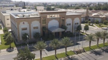 بسبب الطقس.. جامعة الطائف تعلن تحويل الدراسة الحضورية إلى “البلاك بورد”