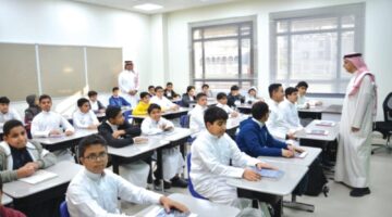 19 ذي الحجة.. إدارات التعليم تفعل اليوم الدراسي الكامل خلال الاختبارات