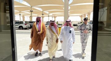 مع بدء استقبال الحجاج الروس.. محافظ العديد يتفقد جاهزية منفذ البطحاء