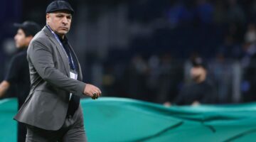 بن زكري مدرب الأنقاذ في دوري روشن