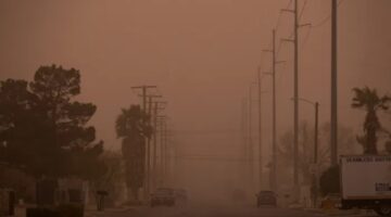 حتى 2 صباحًا.. عوالق ترابية وأتربة مثارة على أجزاء من الرياض