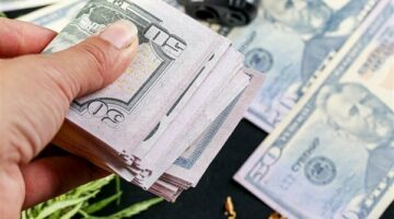 سعر الدولار اليوم الأربعاء في البنوك والسوق السوداء 7 – 5 – 2025