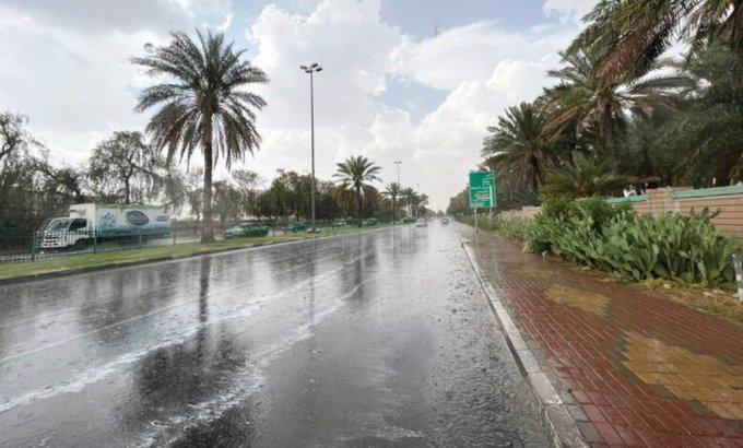 توقعات الطقس اليوم: أمطار وسيول وبرد على عدة مناطق 