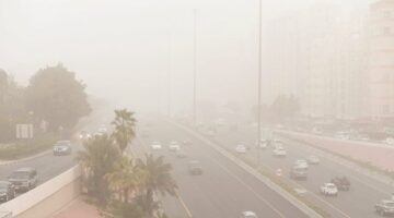 توقعات الطقس اليوم: رياح وغبار تحد من الرؤية في 9 مناطق