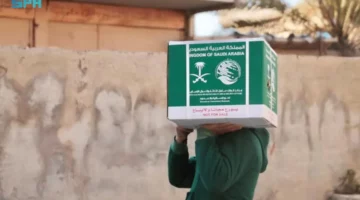 سلمان للإغاثة يوزّع 2.000 سلة غذائية وحقيبة صحية في الحسكة السورية 