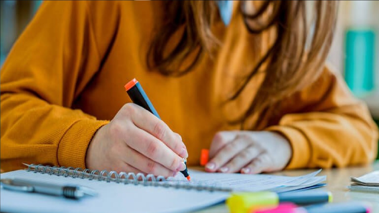 المعلومة في الدماغ تحتاج 24 ساعة للاسترجاع.. دراسة توضح التفاصيل بالفيديو