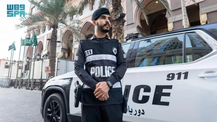 السوار الطبي المثير للجدل يُستخدم لأول مرة لدعم رجال الأمن في موسم الحج