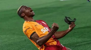 أوسيمين يقترب من الهلال.. تطور جديد يقرب النجم النيجيري من الدوري السعودي