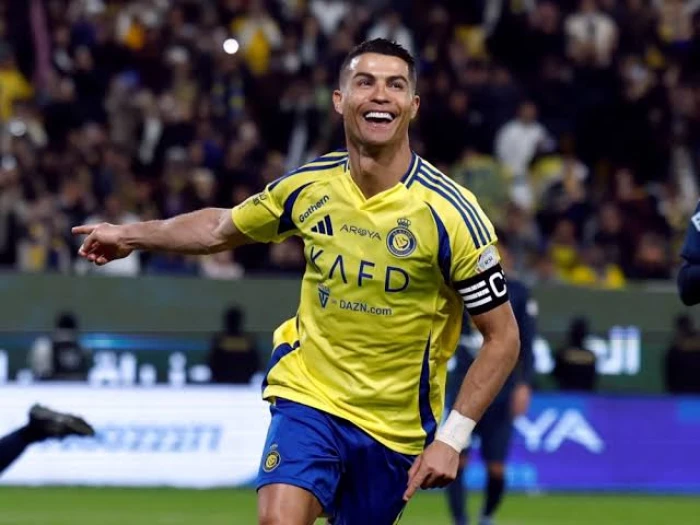 تفاصيل جديدة حول عقد كريستيانو رونالدو مع النصر: خفض راتبه 10 ملايين إسترليني