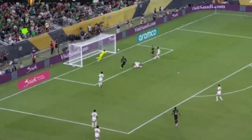 المكسيك تتأهل لنصف نهائي الكأس الذهبية بعد الفوز على السعودية 2-0 بالفيديو